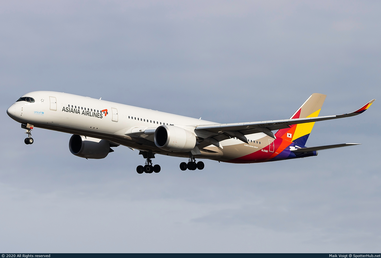 Photo of HL8360 - Airbus A350-941 operated by Asiana Airlines