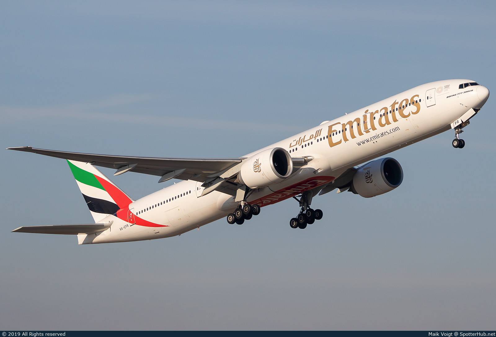 Photo of A6-EPR - Boeing 777-31H(ER) operated by Emirates