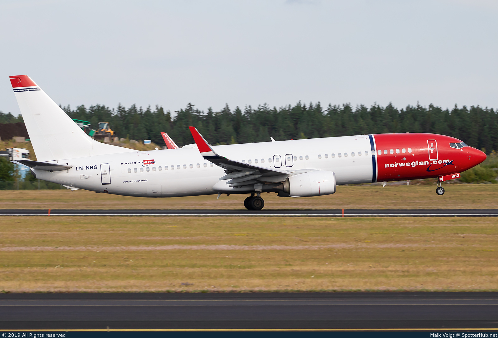 Photo of LN-NHG - Boeing 737-8JP operated by Norwegian Air Shuttle