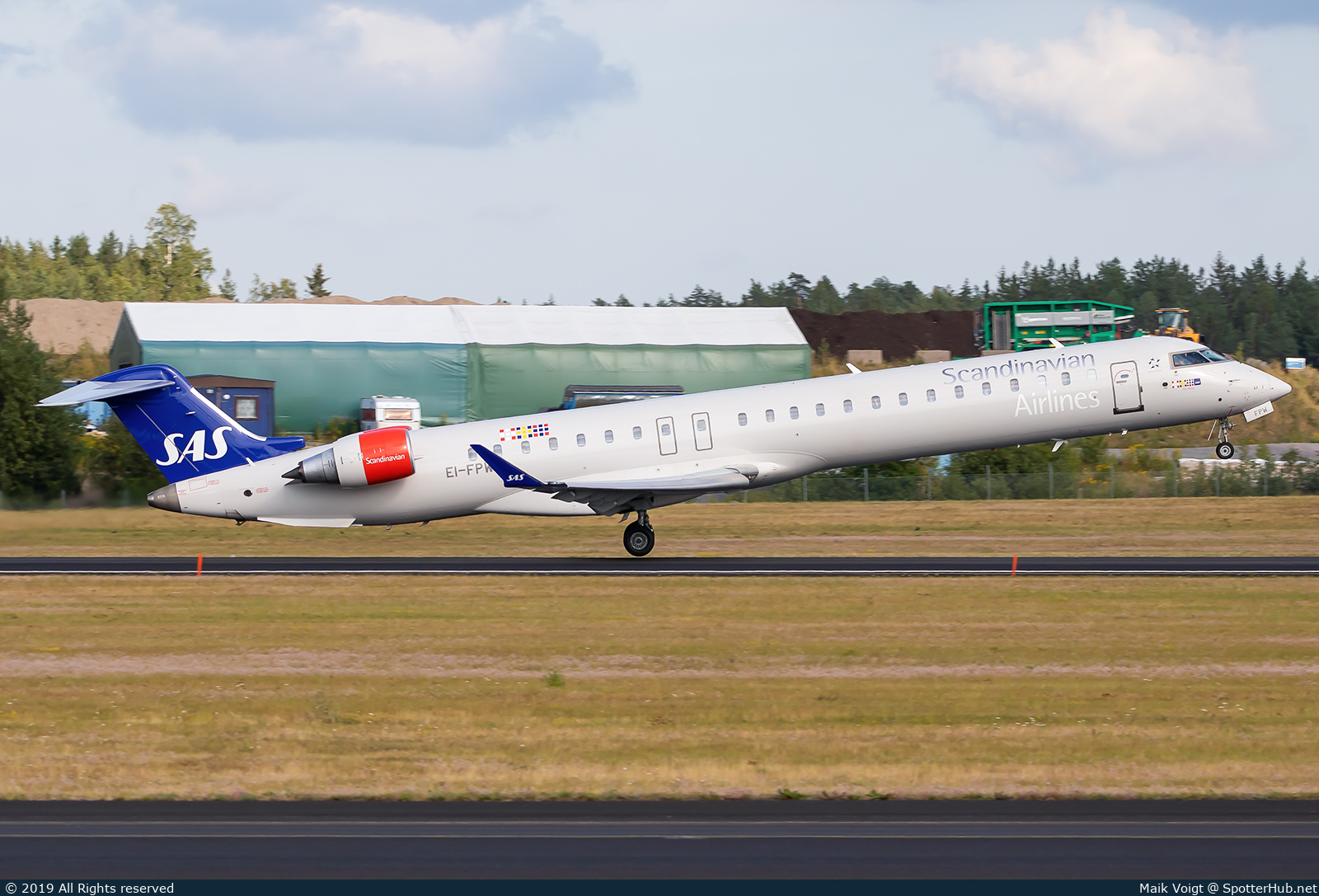 Photo of EI-FPW - Bombardier CRJ-900LR operated by SAS Scandinavian Airlines (opb CityJet)