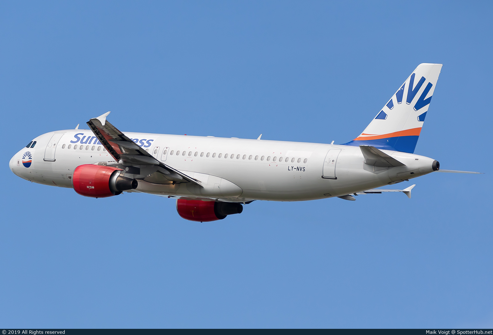 Photo of LY-NVS - Airbus A320-214 operated by SunExpress (opb Avion Express)