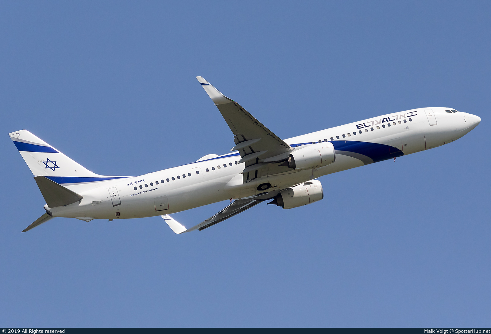 Photo of 4X-EHH - Boeing 737-958(ER) operated by El Al Israel Airlines