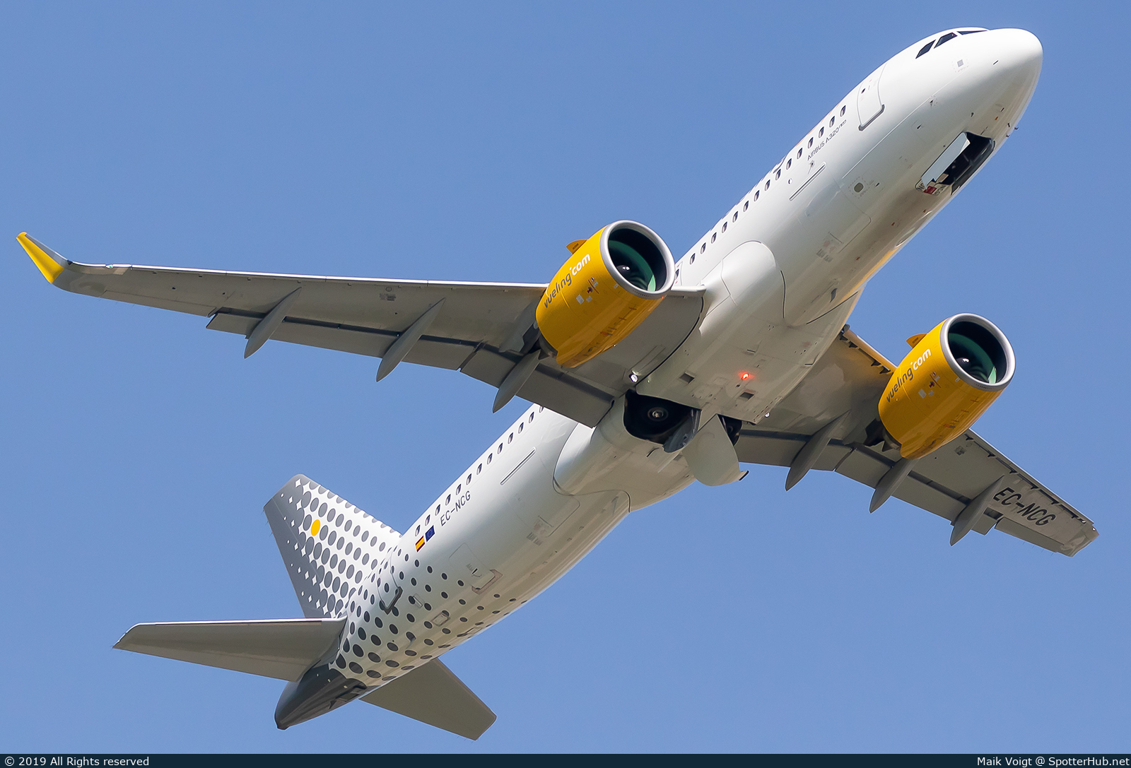 Photo of EC-NCG - Airbus A320-271N operated by Vueling