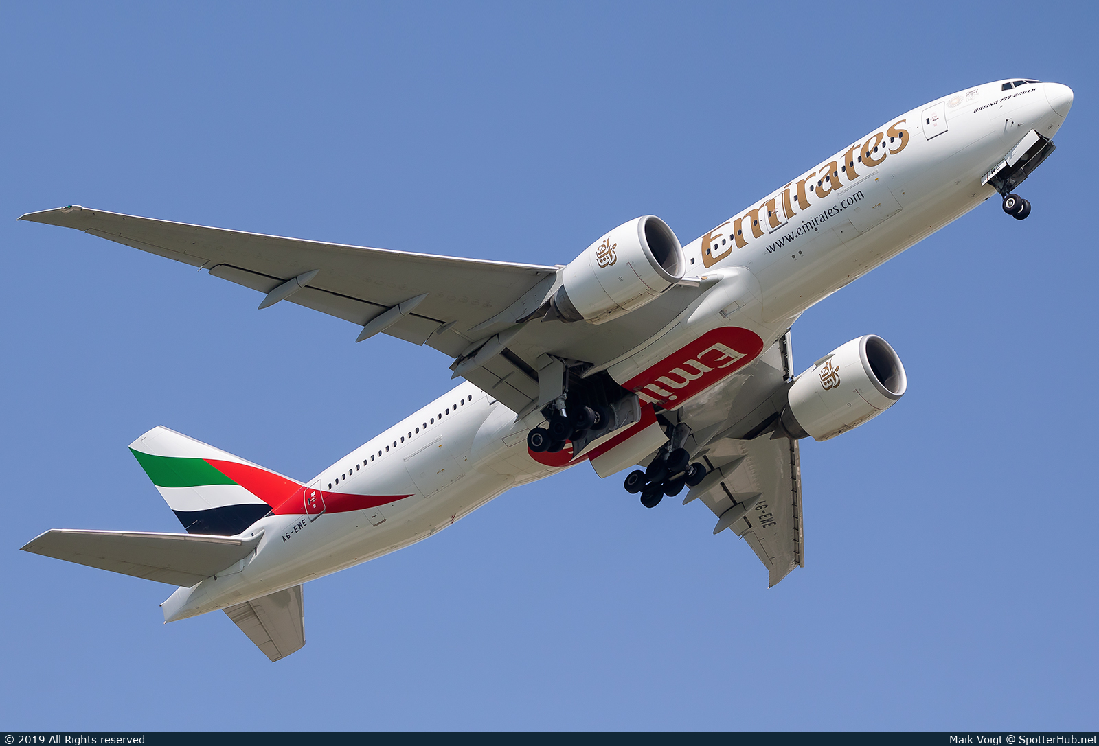 Photo of A6-EWE - Boeing 777-21H(LR) operated by Emirates