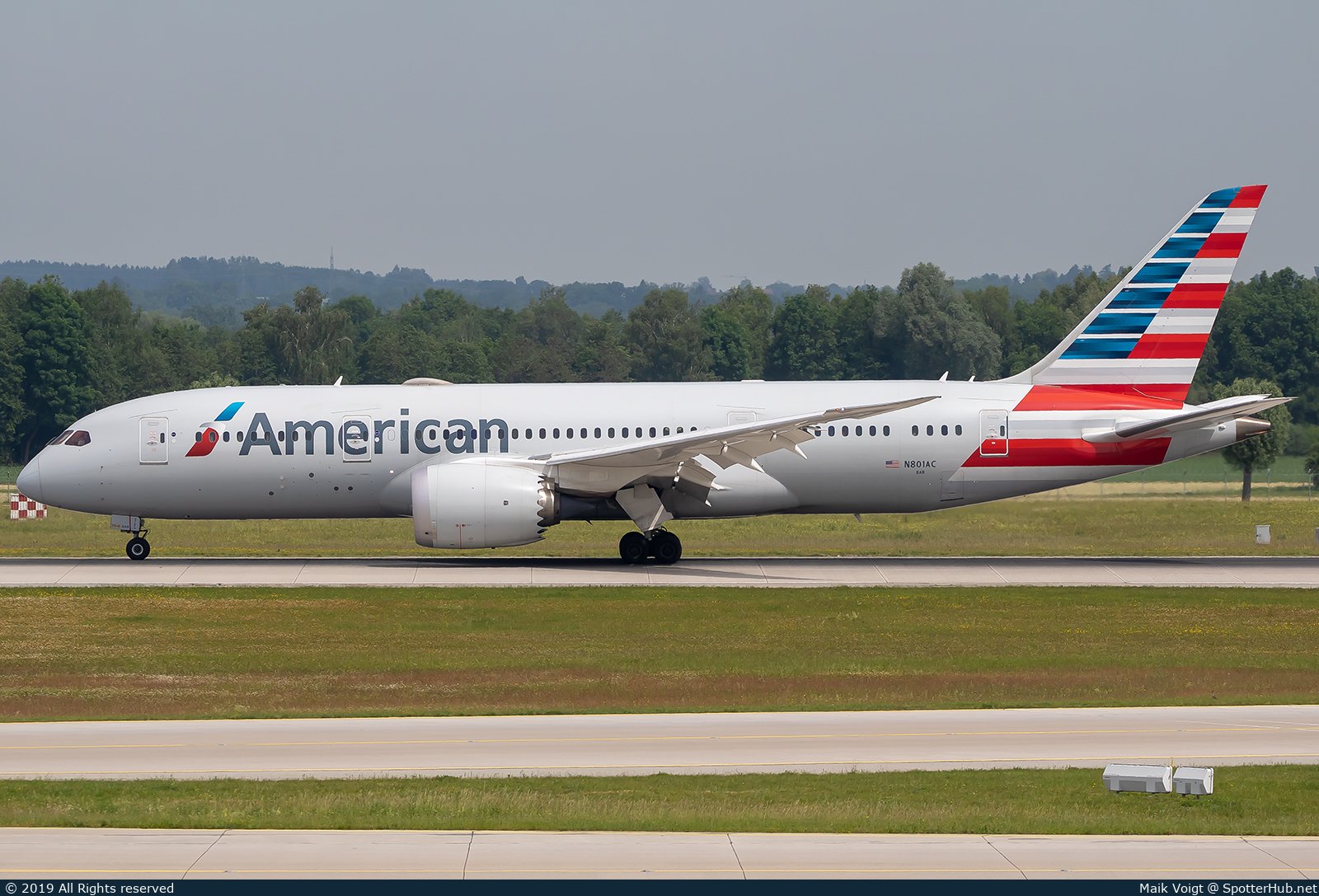 Photo of N801AC - Boeing 787-8 Dreamliner operated by American Airlines