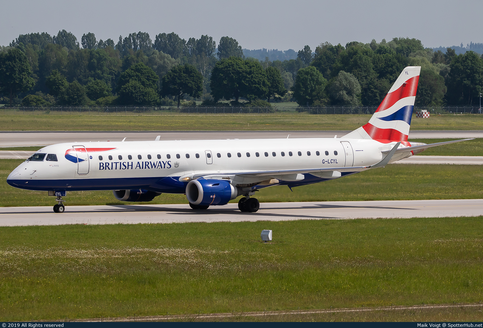 Photo of G-LCYL - Embraer ERJ-190SR operated by BA CityFlyer