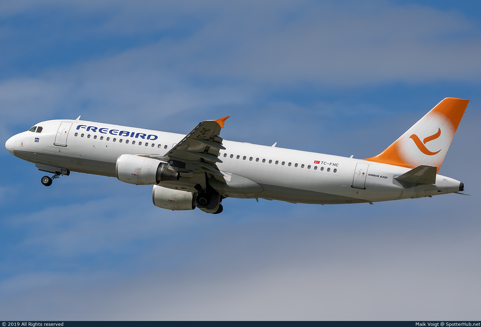 Photo of TC-FHC - Airbus A320-214 operated by Freebird Airlines