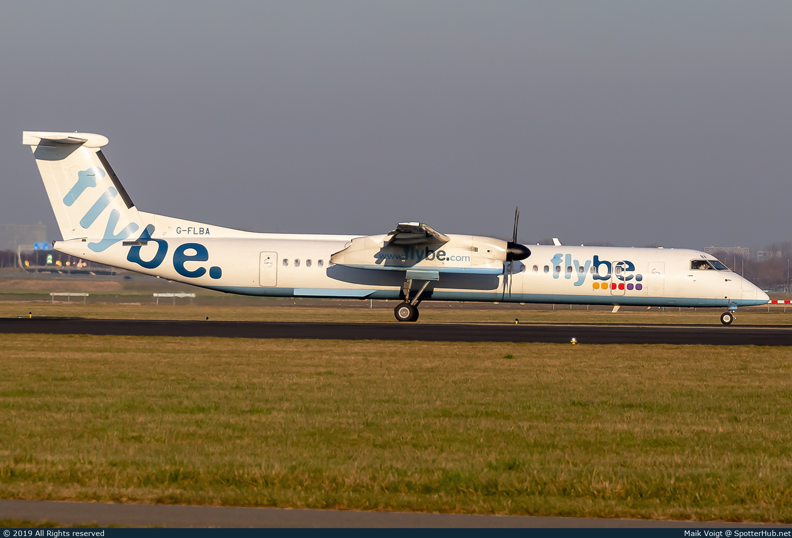 Photo of G-FLBA - Bombardier DHC-8-402 Dash 8 Q400 operated by flybe