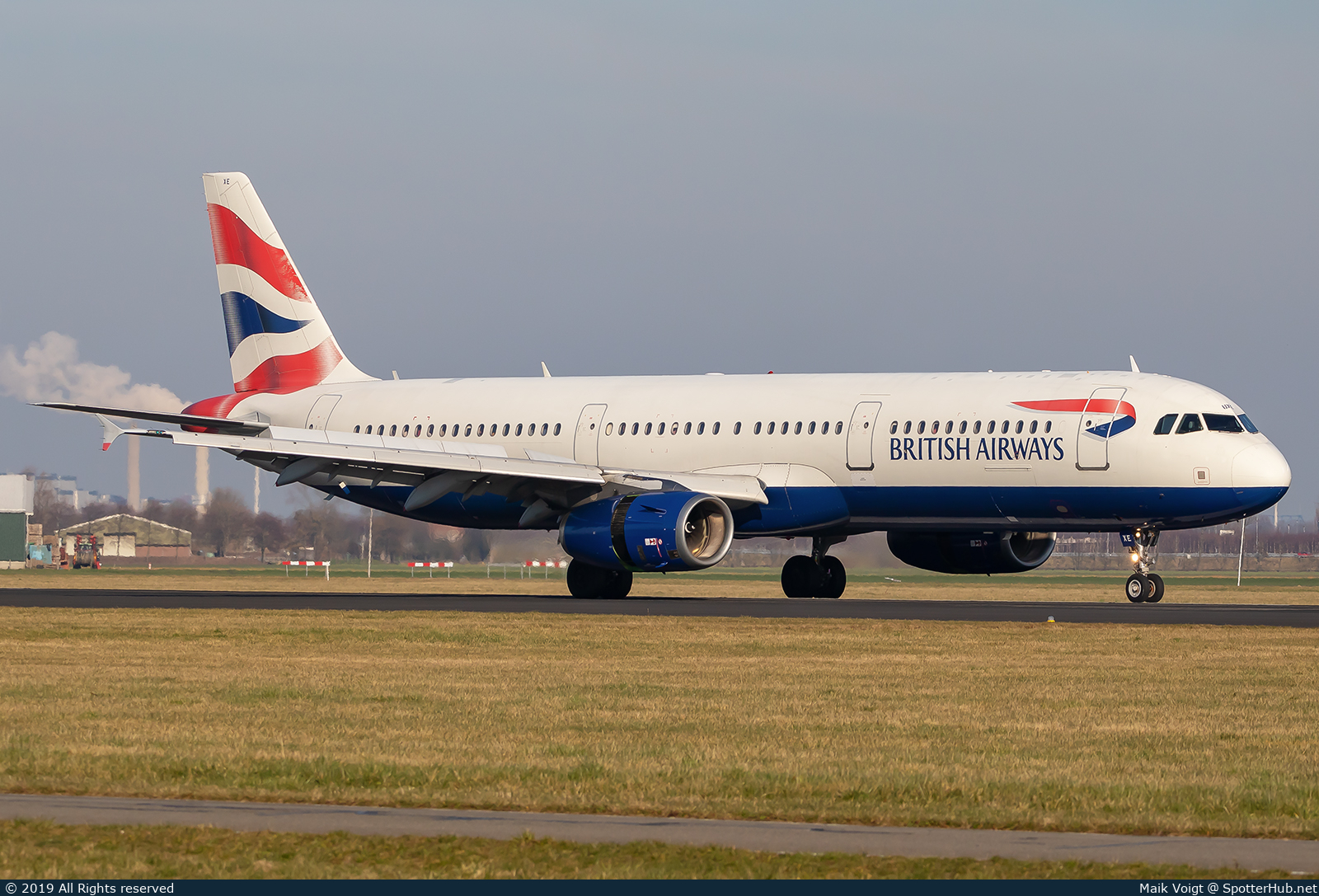 Photo of G-EUXE - Airbus A321-231 operated by British Airways