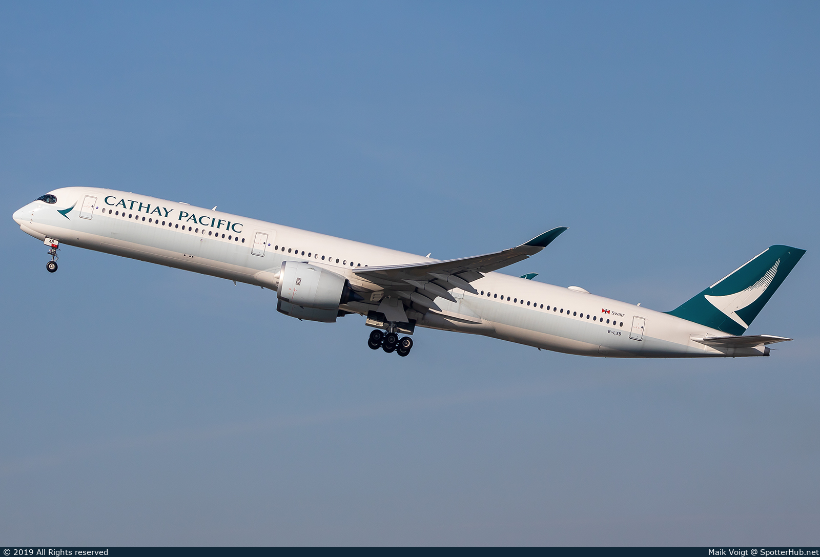 Photo of B-LXB - Airbus A350-1041 operated by Cathay Pacific Airways