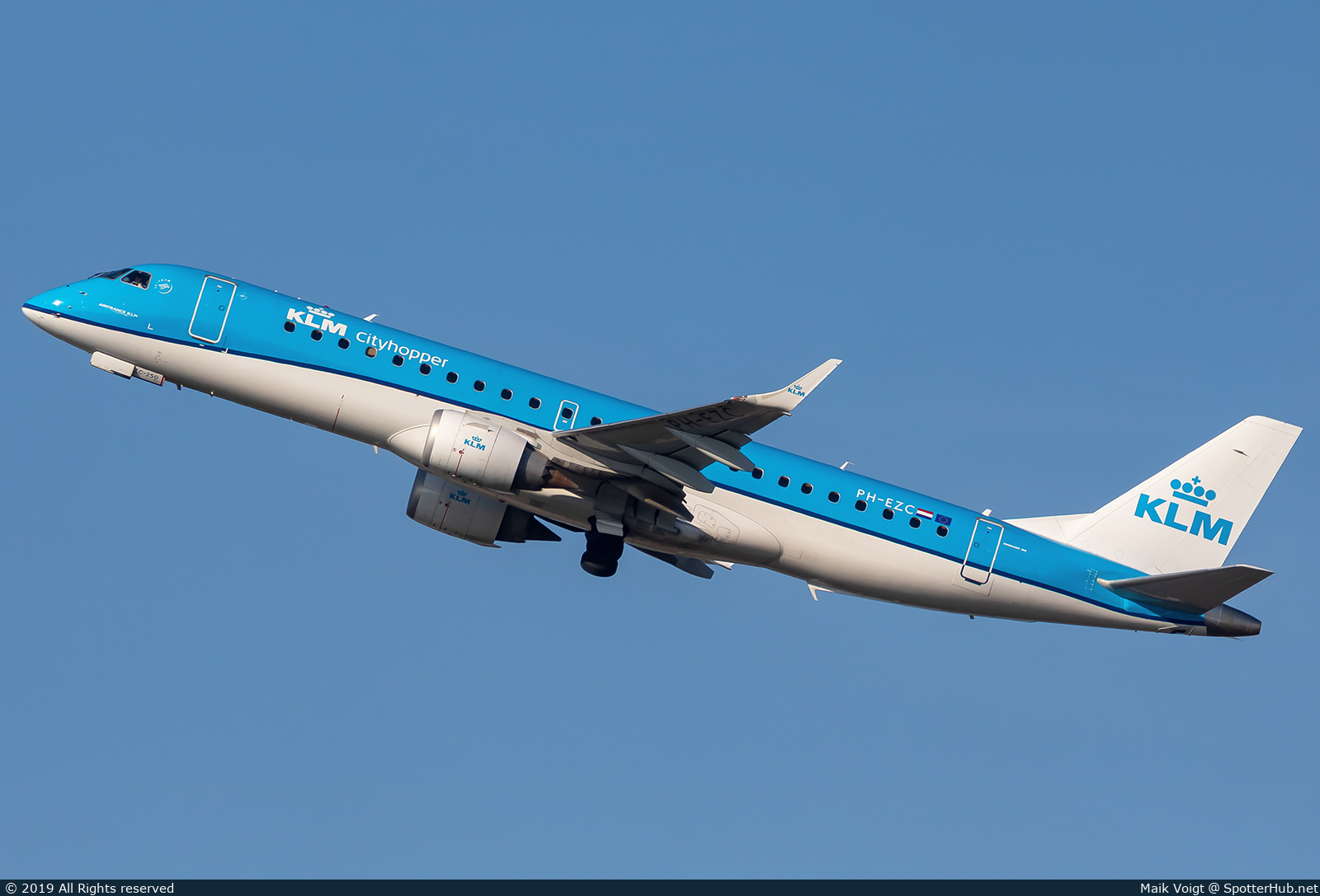 Photo of PH-EZC - Embraer ERJ-190STD operated by KLM Cityhopper