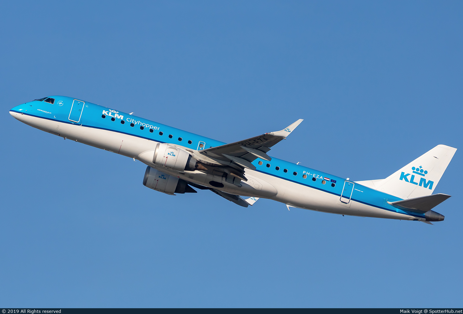 Photo of PH-EZA - Embraer ERJ-190STD operated by KLM Cityhopper