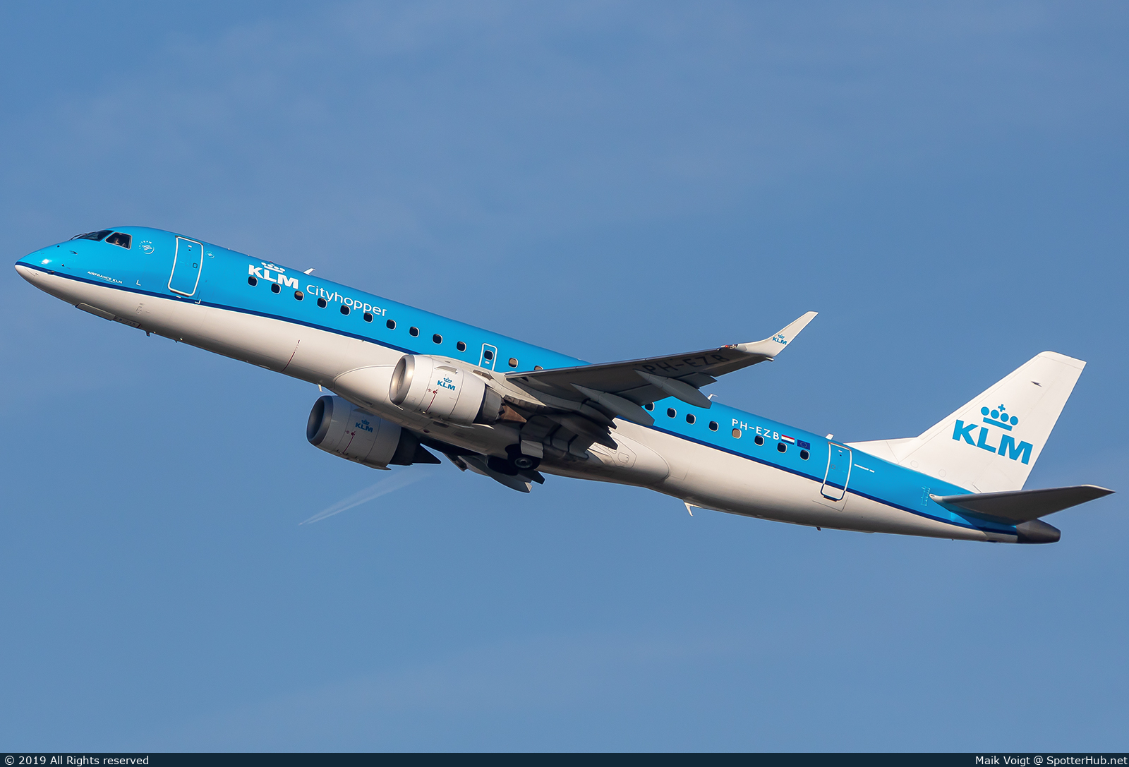Photo of PH-EZB - Embraer ERJ-190STD operated by KLM Cityhopper