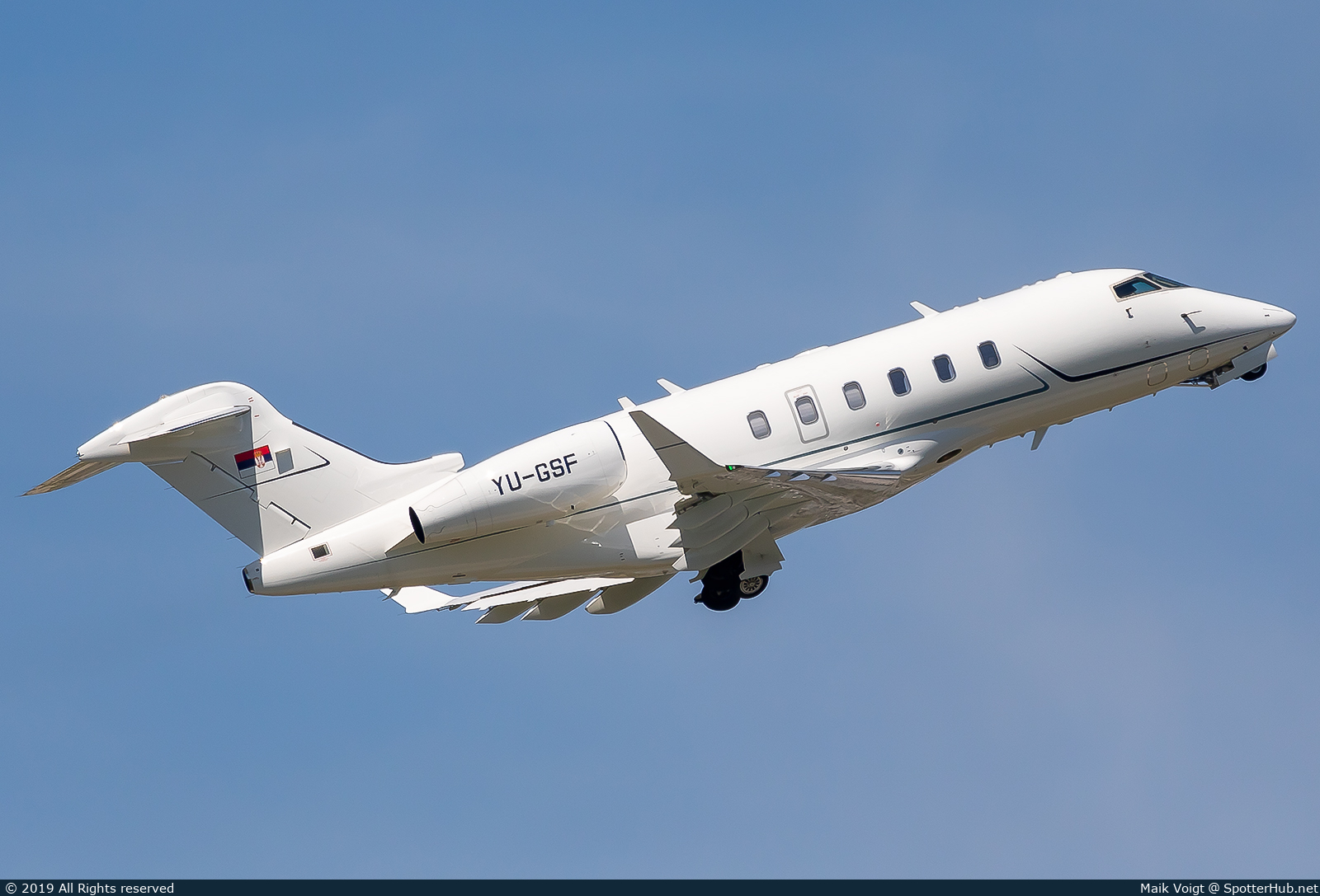 Photo of YU-GSF - Bombardier Challenger 350 operated by Skybridge International Balkan