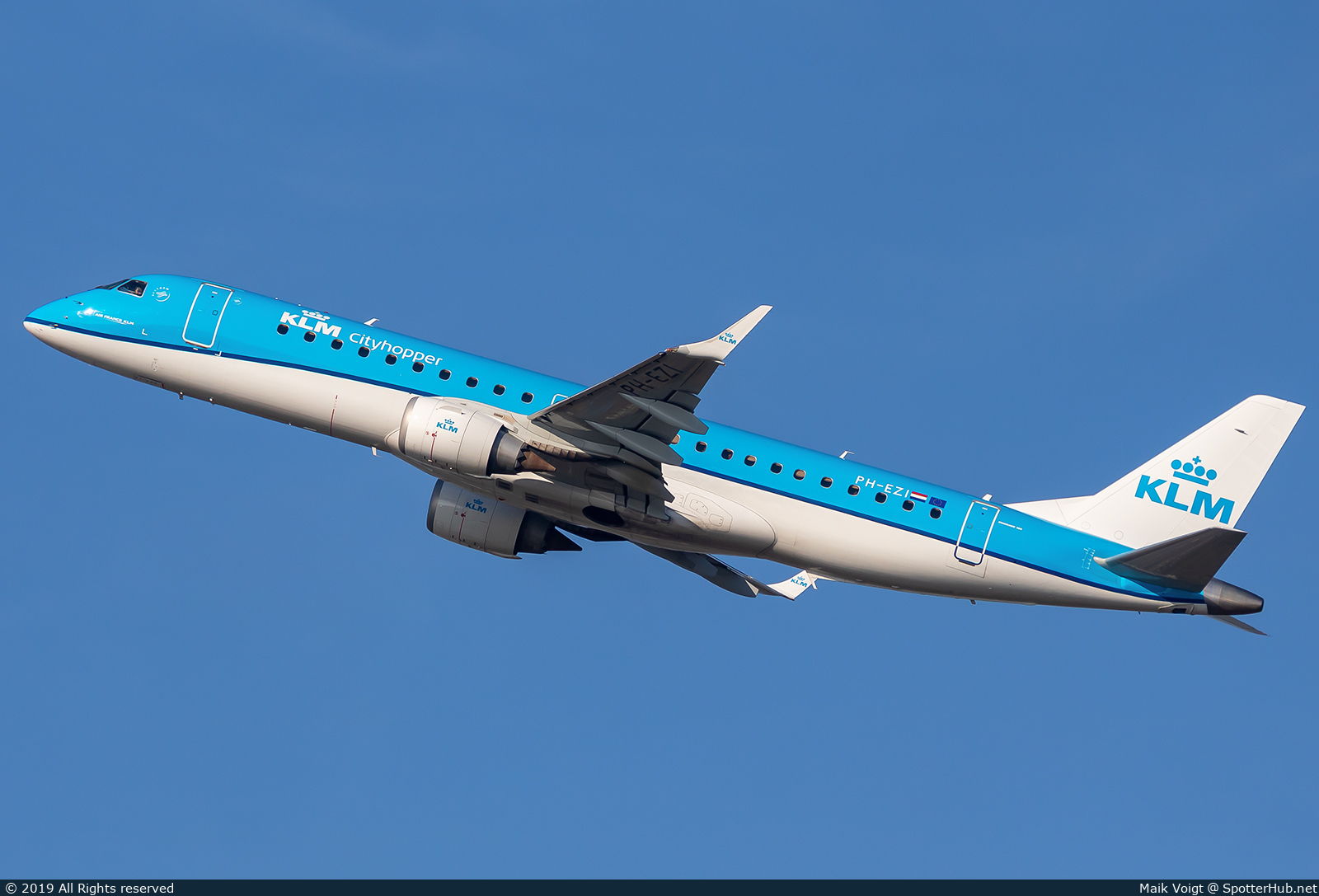 Photo of PH-EZI - Embraer ERJ-190STD operated by KLM Cityhopper