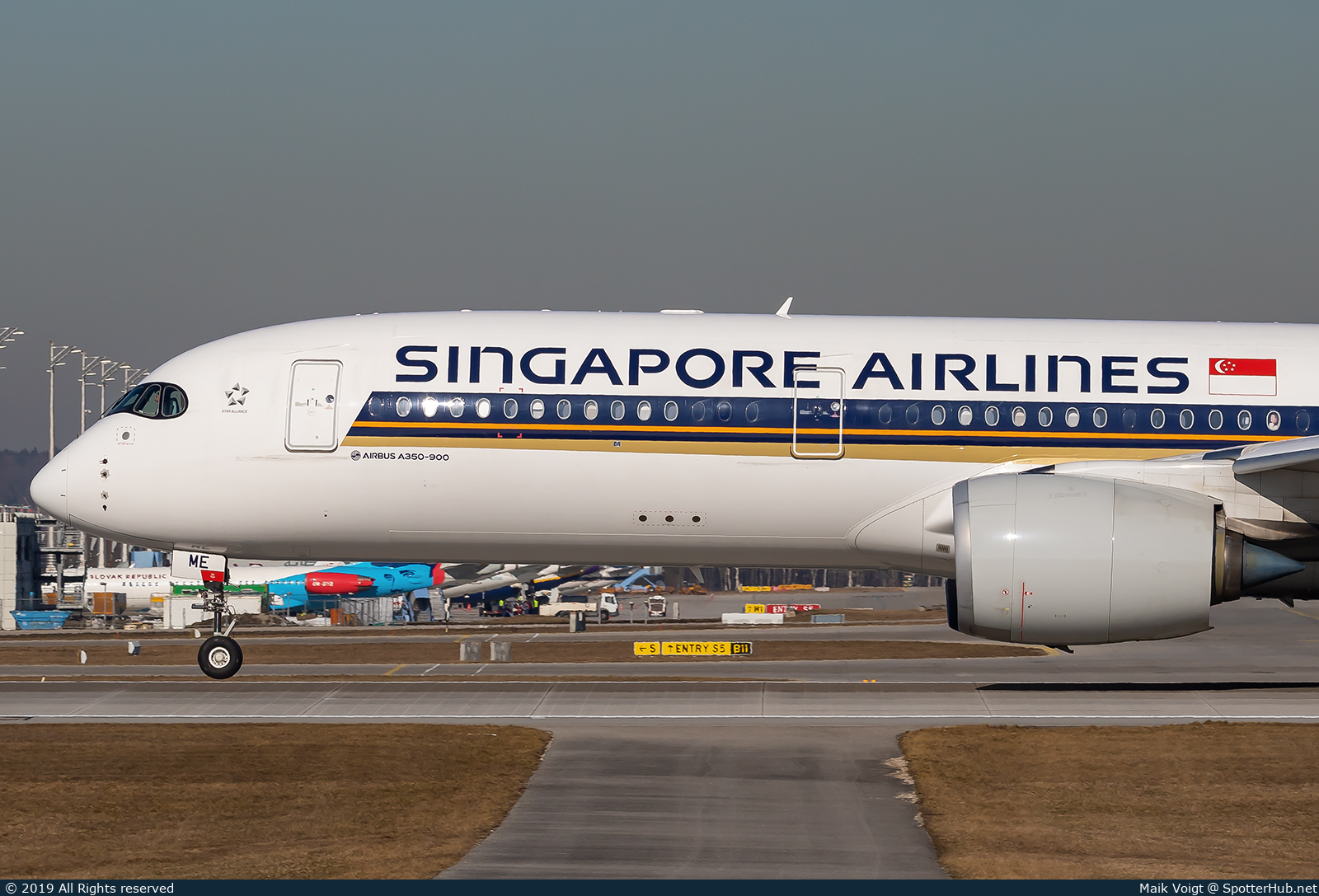 Photo of 9V-SME - Airbus A350-941 operated by Singapore Airlines