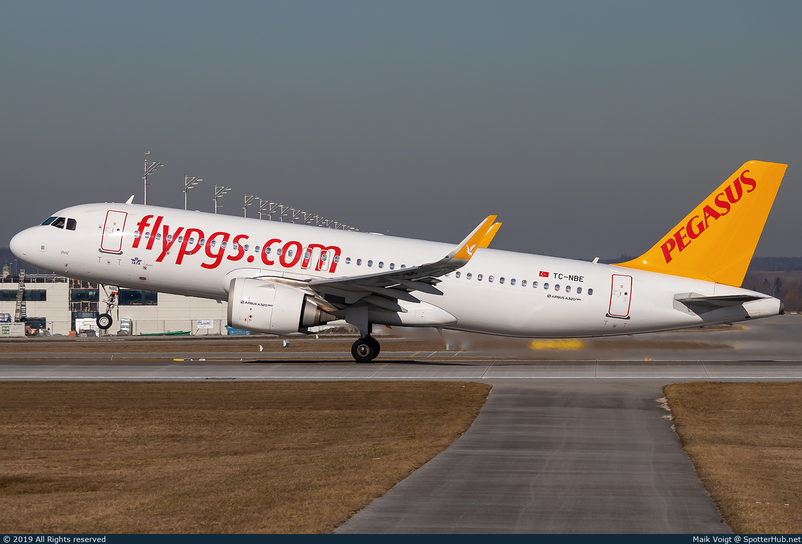 Photo of TC-NBE - Airbus A320-251N operated by Pegasus Airlines