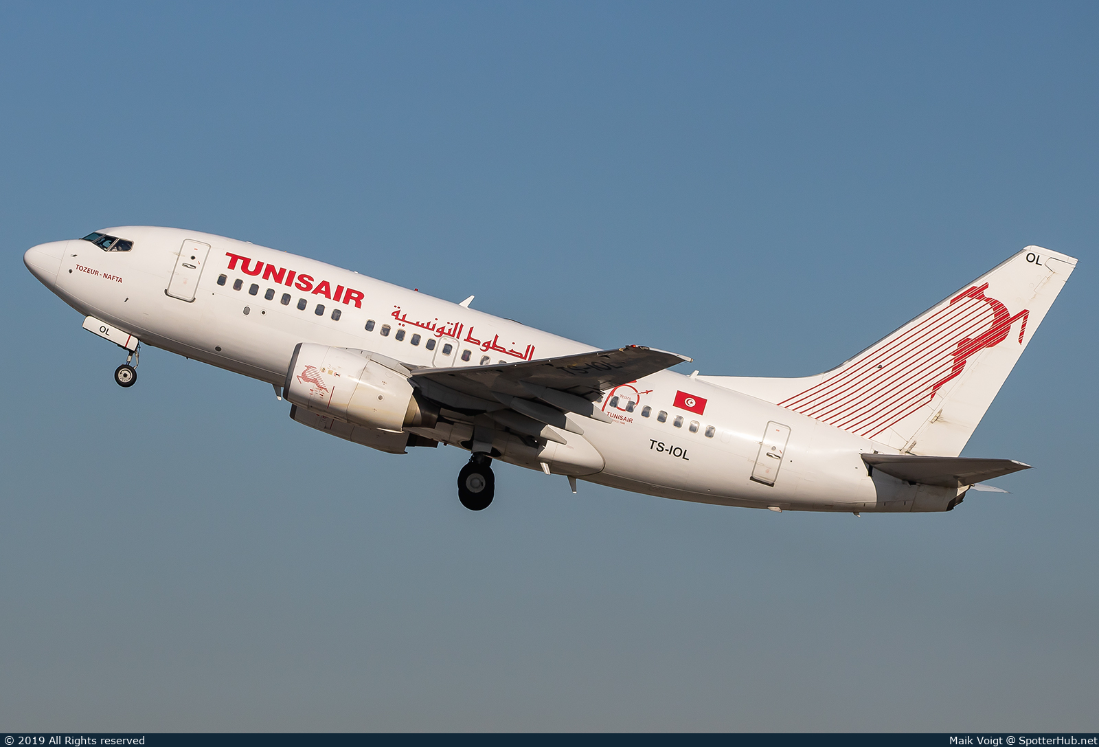 Photo of TS-IOL - Boeing 737-6H3 operated by Tunisair