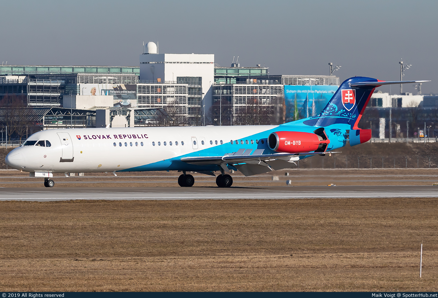Photo of OM-BYB - Fokker 100 operated by Government of Slovakia