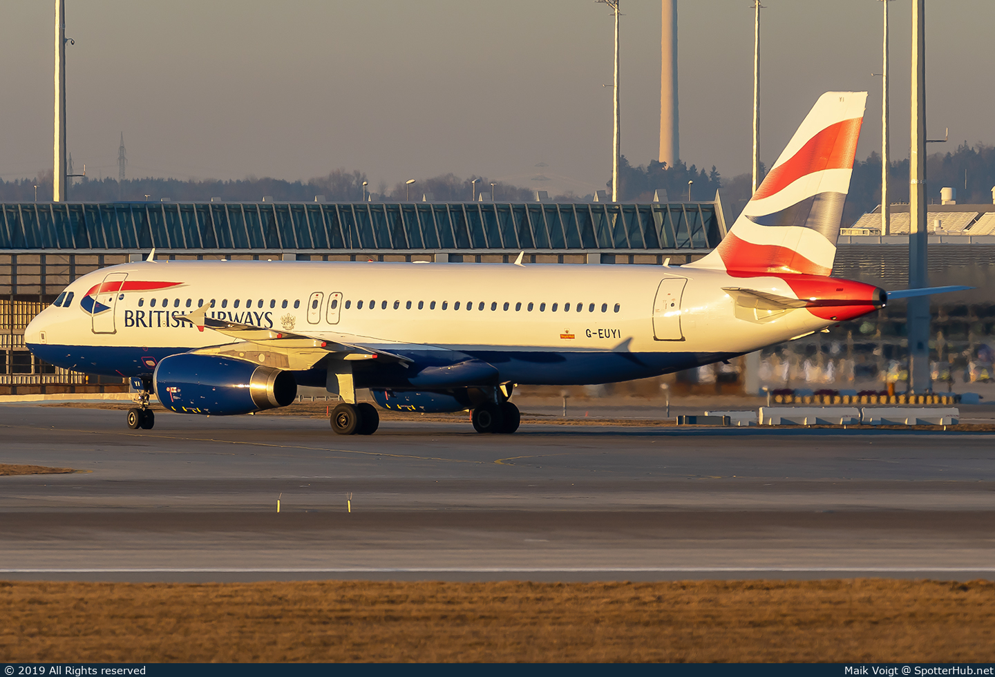 Photo of G-EUYI - Airbus A320-232 operated by British Airways