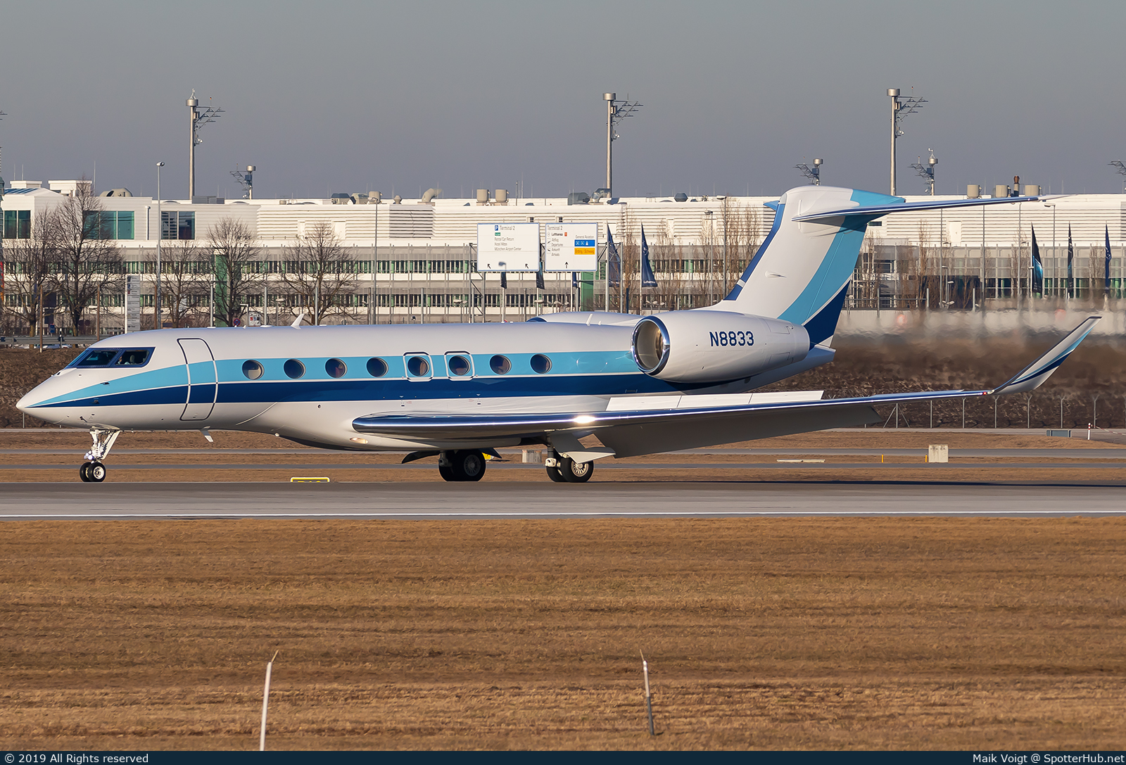 Photo of N8833 - Gulfstream G650 operated by Private
