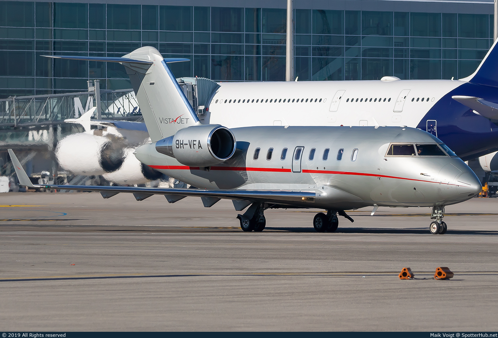 Photo of 9H-VFA - Bombardier Challenger 605 operated by VistaJet
