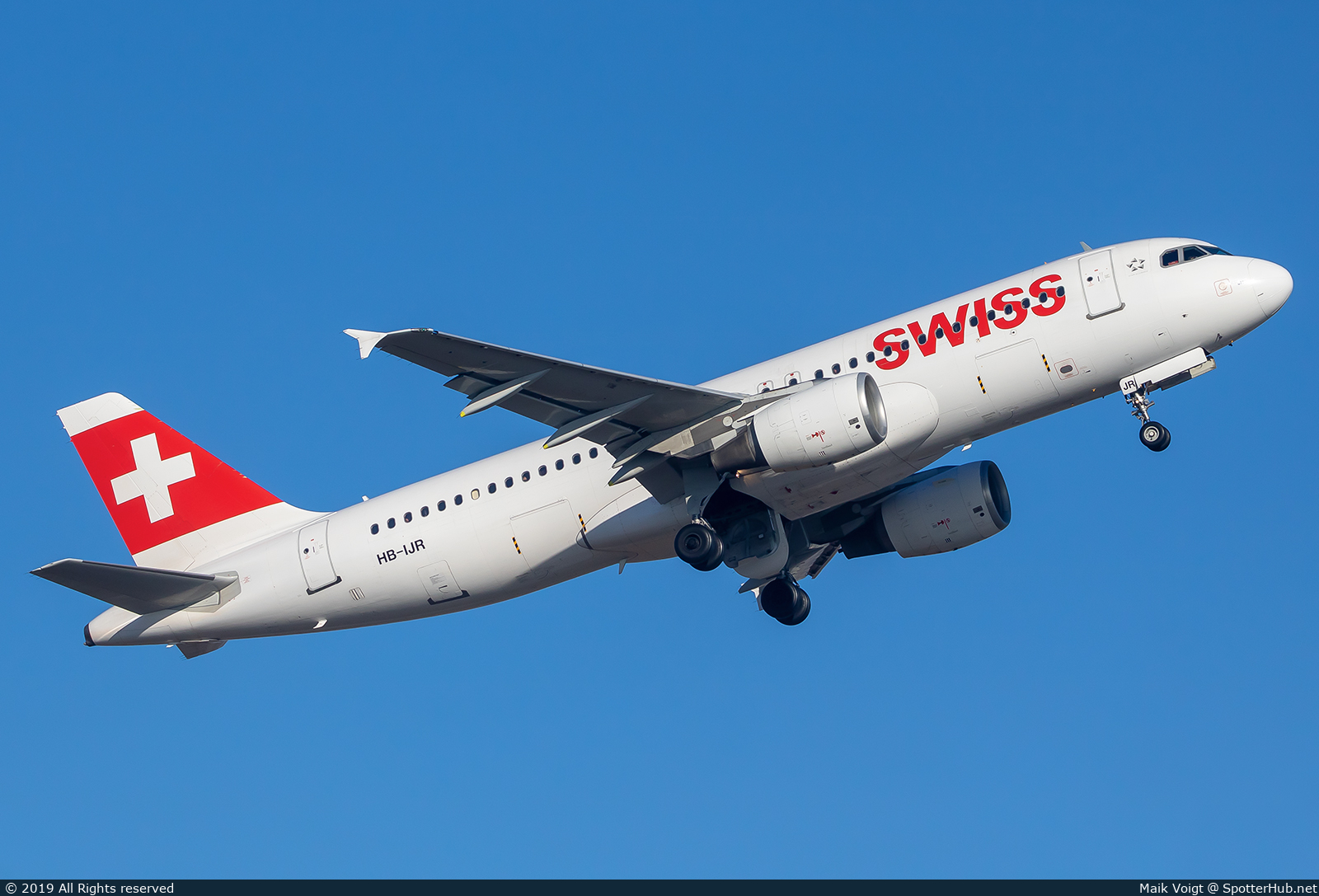 Photo of HB-IJR - Airbus A320-214 operated by Swiss International Air Lines