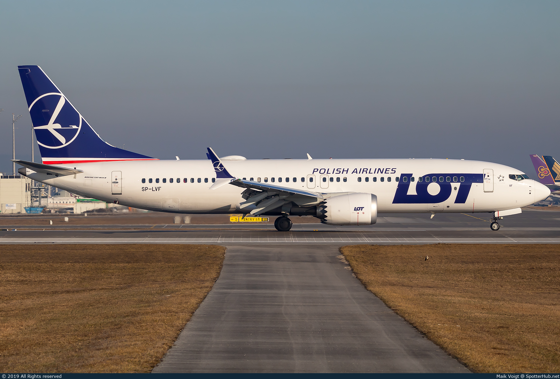 Photo of SP-LVF - Boeing 737 MAX 8 operated by LOT Polish Airlines