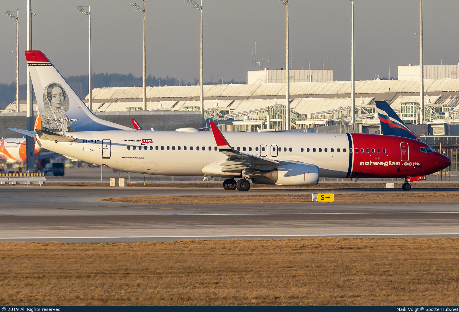 Photo of EI-FJT - Boeing 737-8JP operated by Norwegian Air International