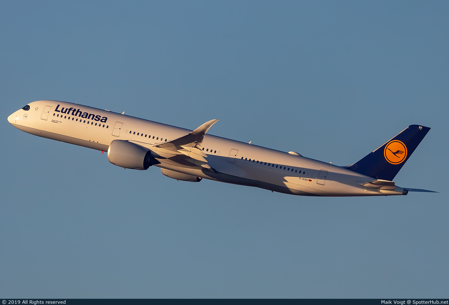 Photo of D-AIXH - Airbus A350-941 operated by Lufthansa