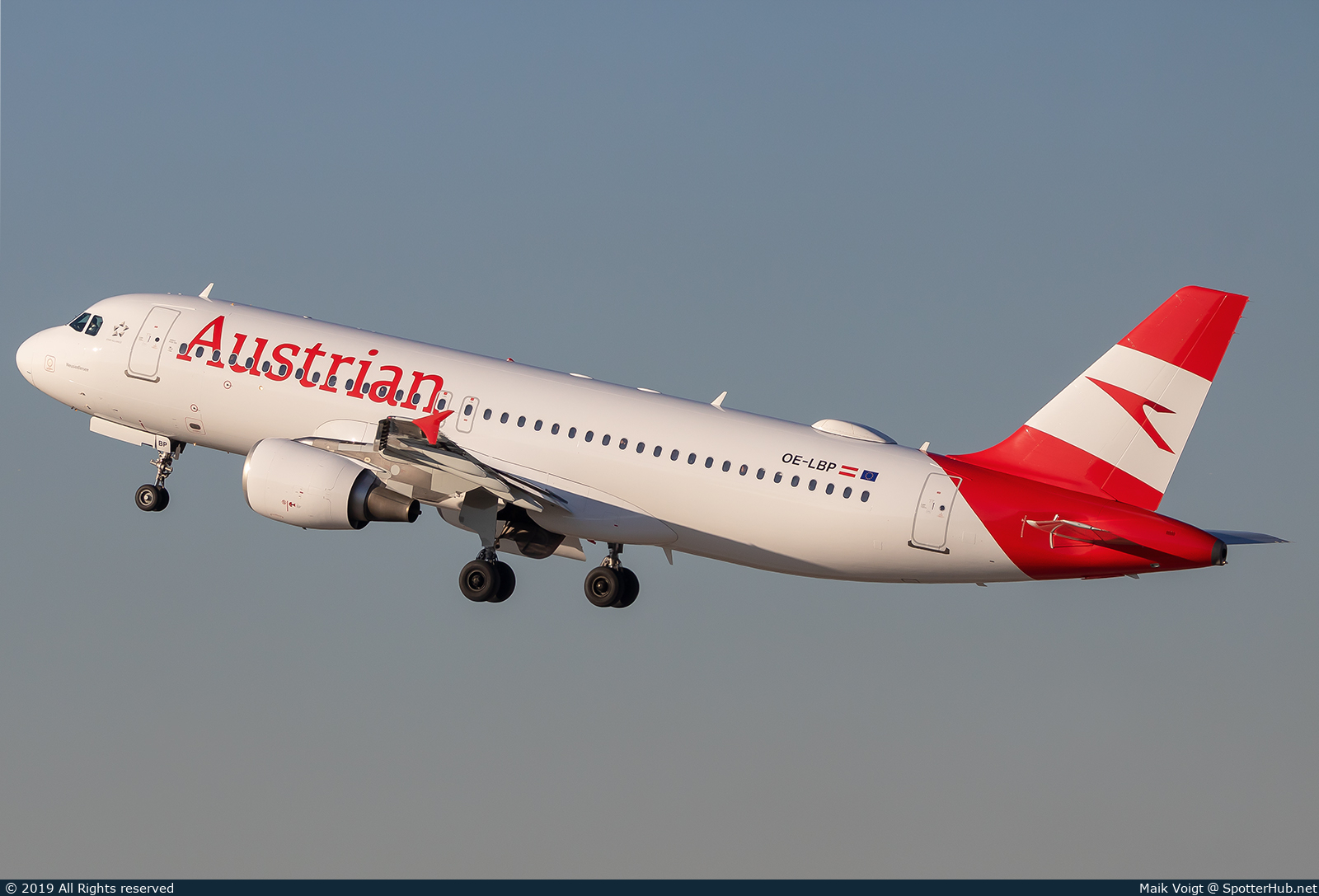Photo of OE-LBP - Airbus A320-214 operated by Austrian Airlines