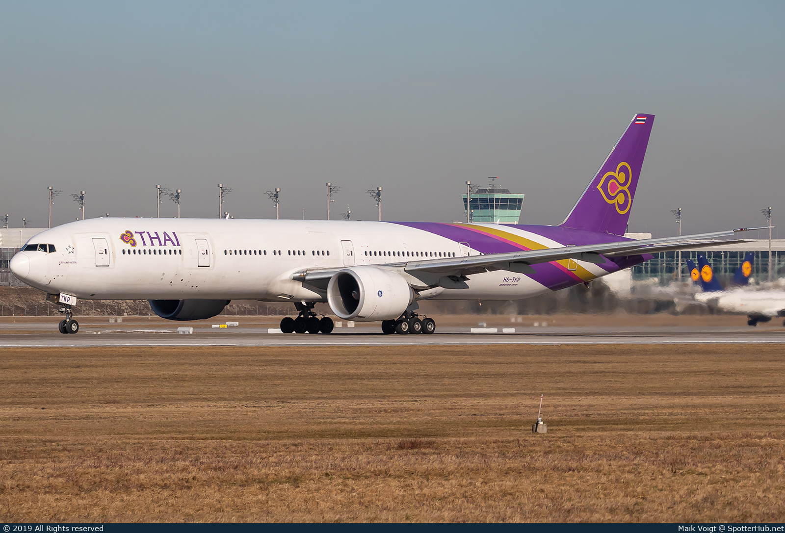 Photo of HS-TKP - Boeing 777-3AL(ER) operated by Thai Airways International