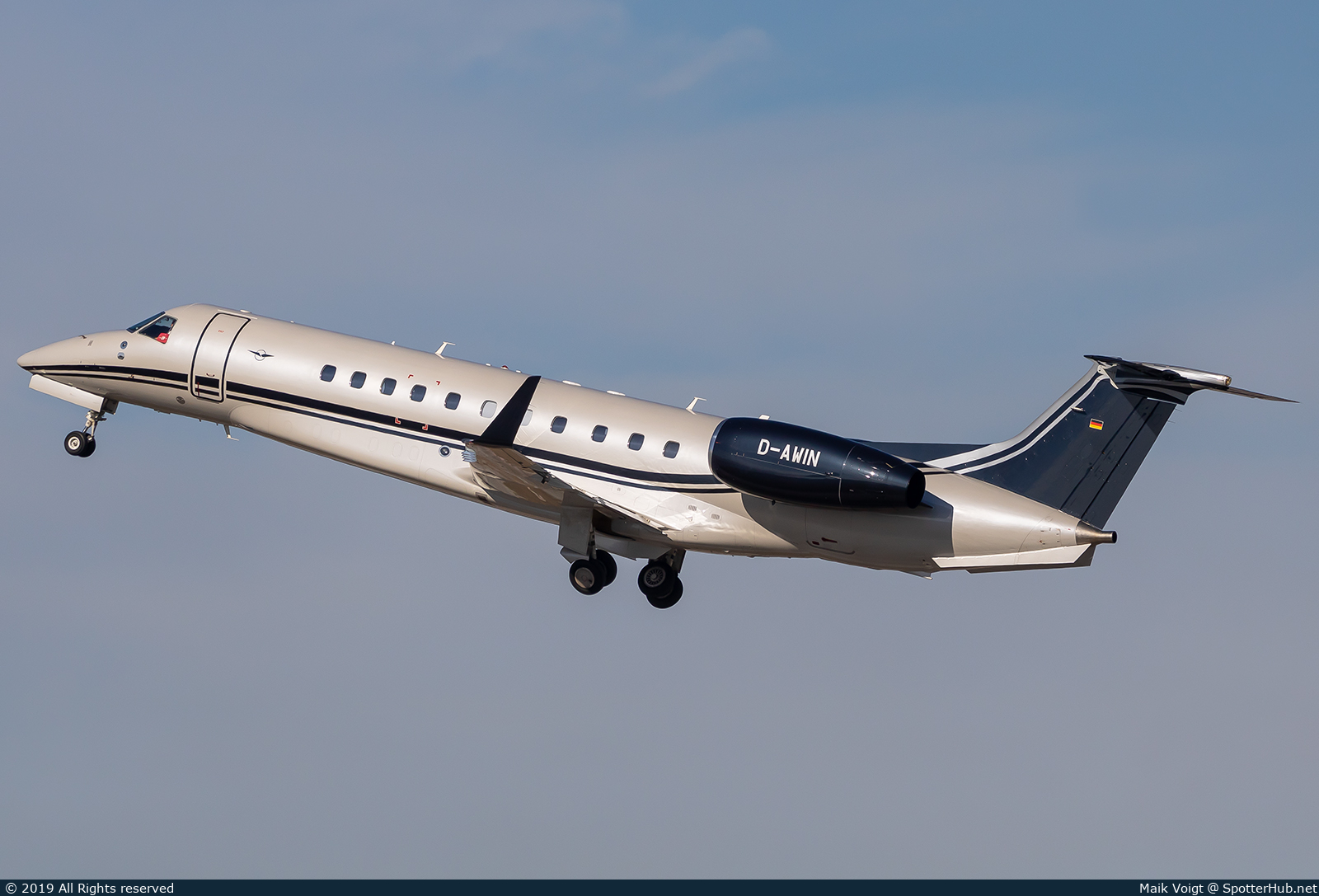 Photo of D-AWIN - Embraer Legacy 650E operated by Air Hamburg