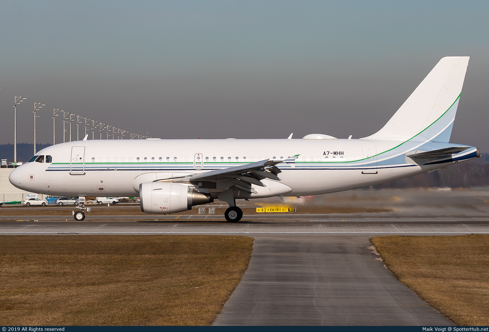 Photo of A7-MHH - Airbus A319-115(CJ) operated by Qatar Amiri Flight