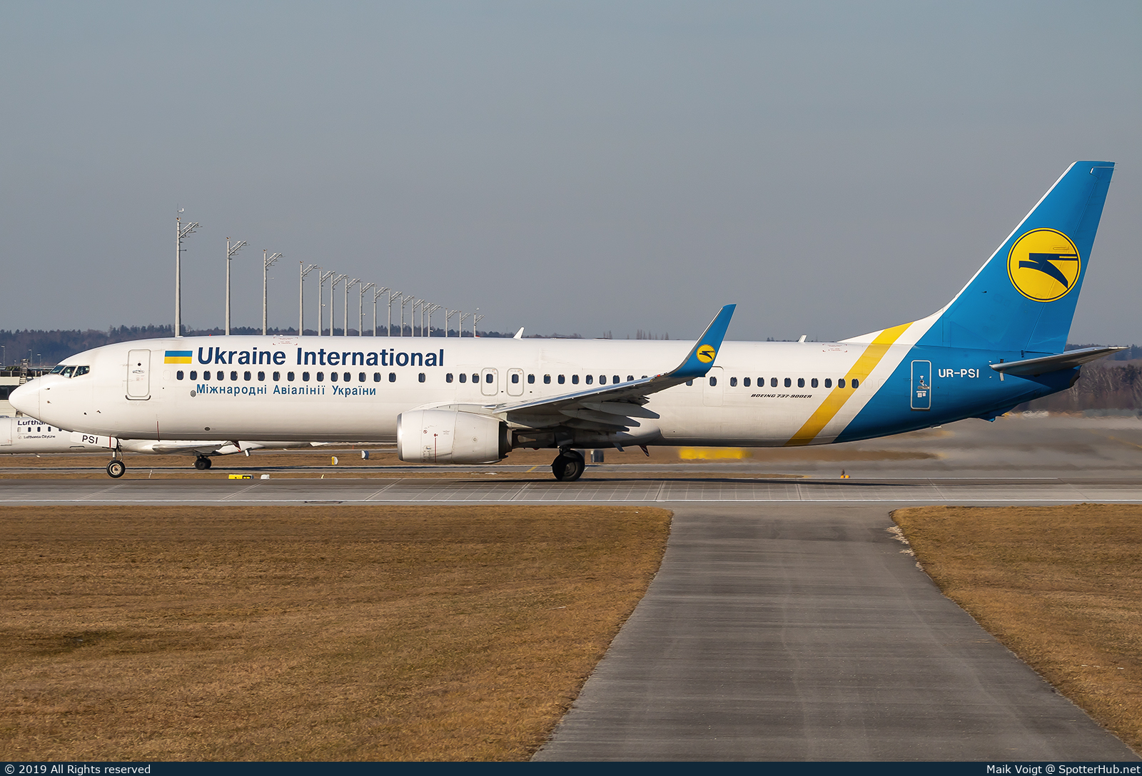 Photo of UR-PSI - Boeing 737-9KV(ER) operated by Ukraine International Airlines