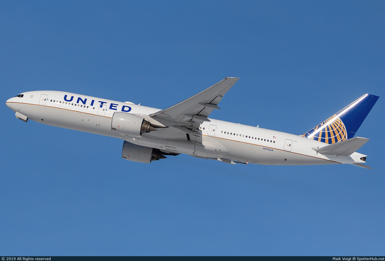 Photo of N792UA - Boeing 777-222(ER) operated by United Airlines