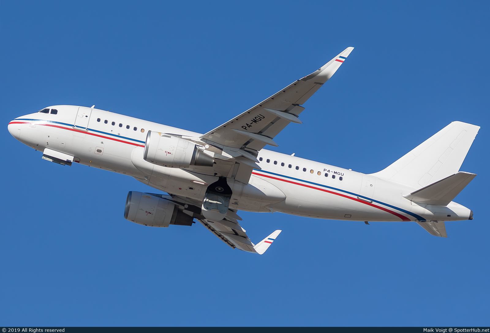 Photo of P4-MGU - Airbus A319-115(CJ) operated by Global Jet Luxembourg