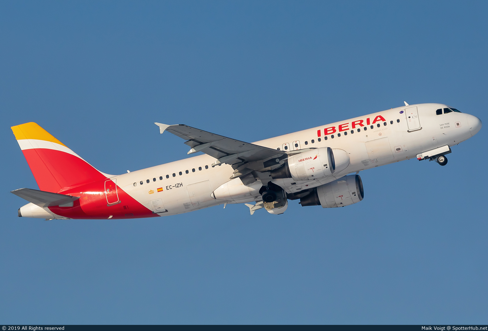 Photo of EC-IZH - Airbus A320-214 operated by Iberia