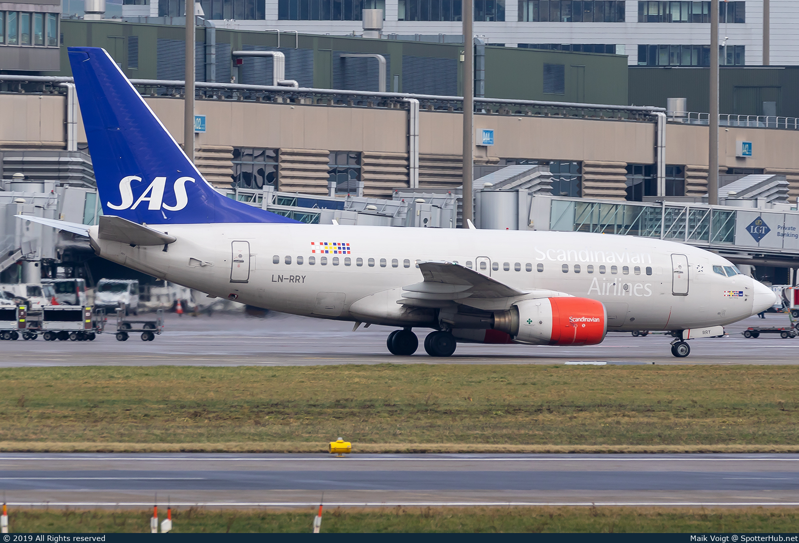 Photo of LN-RRY - Boeing 737-683 operated by SAS Scandinavian Airlines