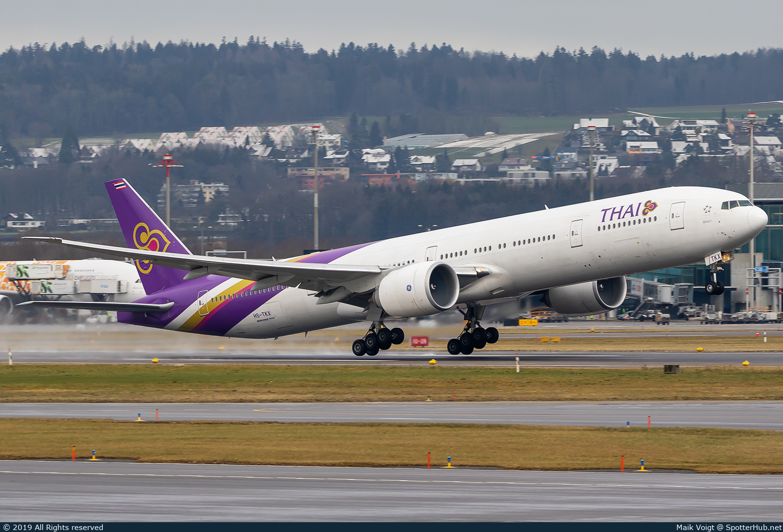 Photo of HS-TKX - Boeing 777-3D7(ER) operated by Thai Airways International