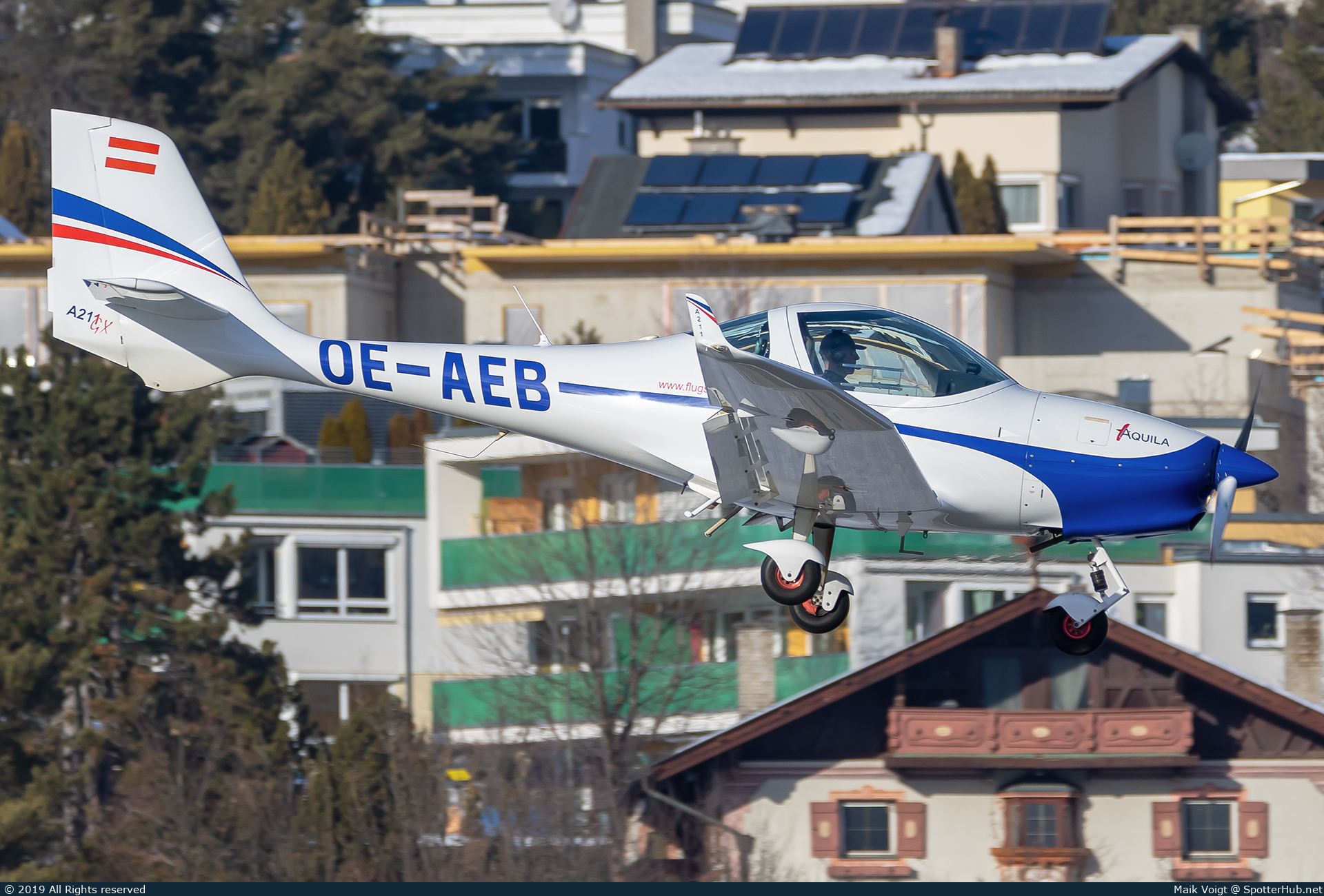 Photo of OE-AEB - Aquila A211 GX operated by Flugsportzentrum Tirol