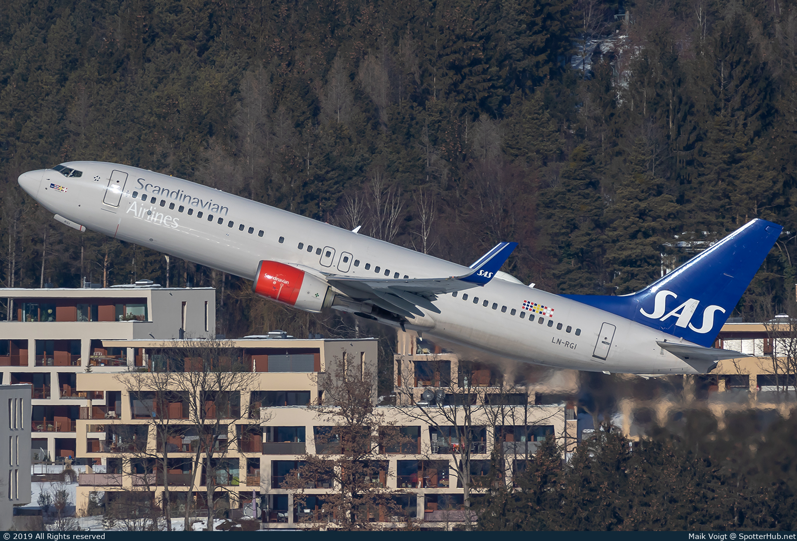 Photo of LN-RGI - Boeing 737-86N operated by SAS Scandinavian Airlines