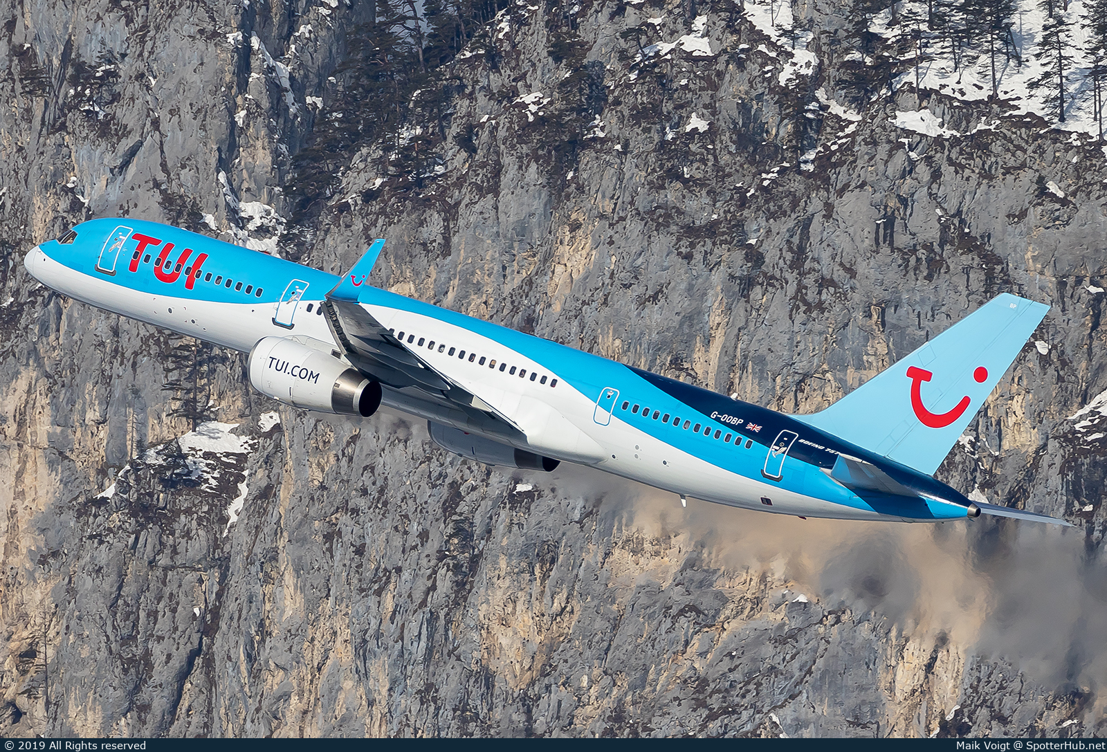 Photo of G-OOBP - Boeing 757-2G5 operated by TUI Airways