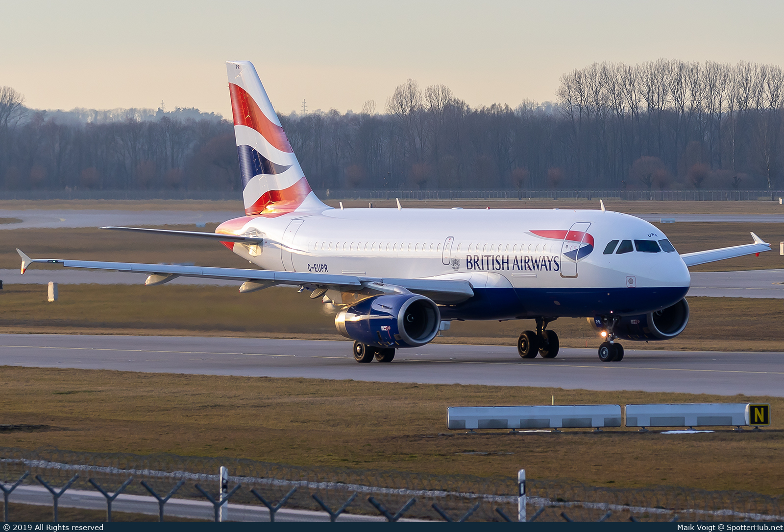 Photo of G-EUPR - Airbus A319-131 operated by British Airways