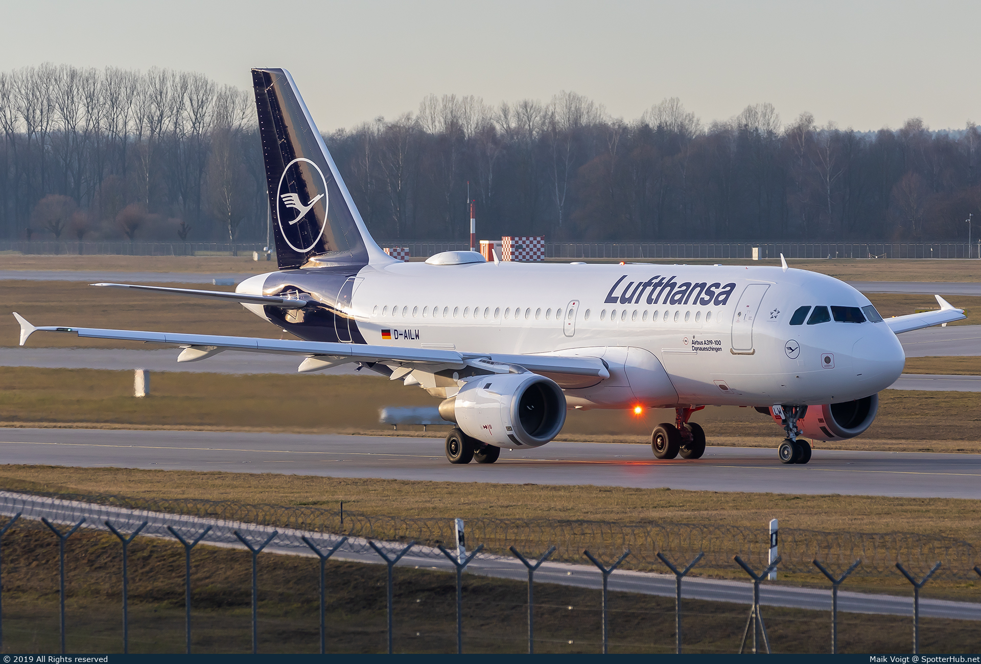 Photo of D-AILW - Airbus A319-114 operated by Lufthansa