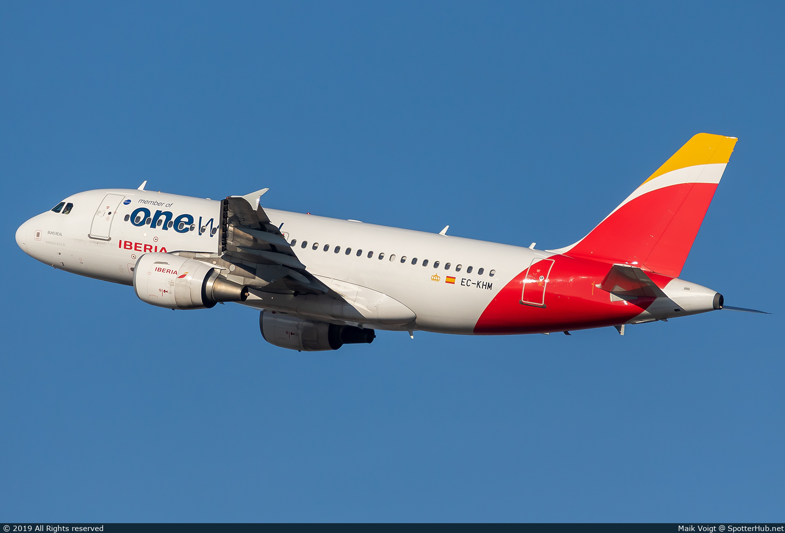 Photo of EC-KHM - Airbus A319-111 operated by Iberia