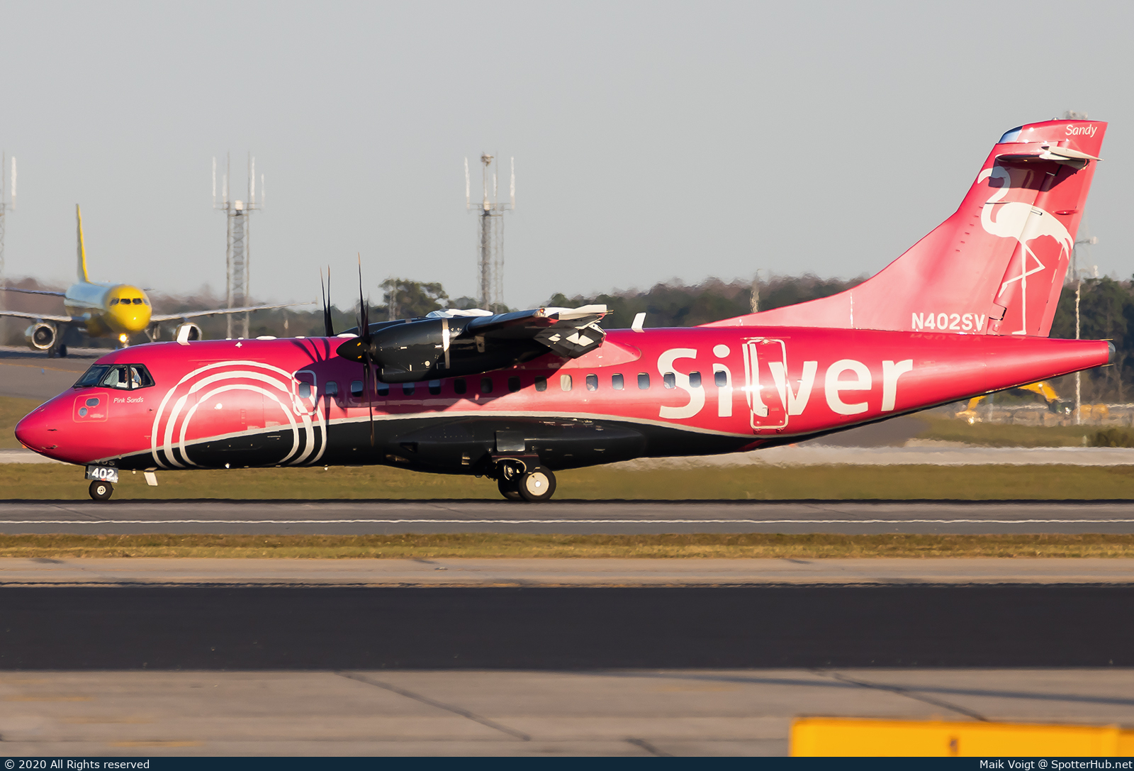 Photo of N402SV - ATR 42-600 operated by Silver Airways