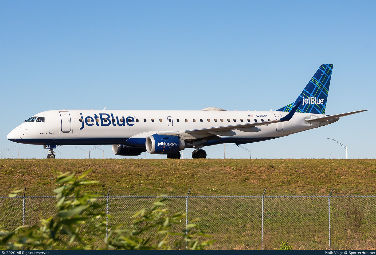 Photo of N281JB - Embraer ERJ-190AR operated by jetBlue Airways