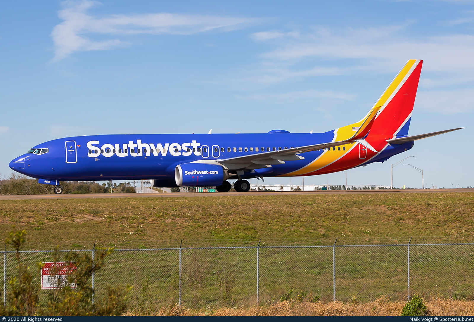 Photo of N8685B - Boeing 737-8H4 operated by Southwest Airlines
