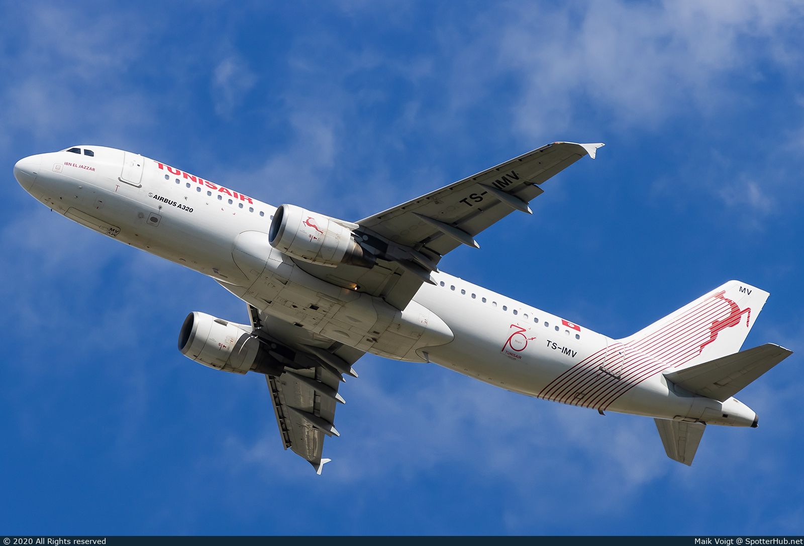 Photo of TS-IMV - Airbus A320-214 operated by Tunisair
